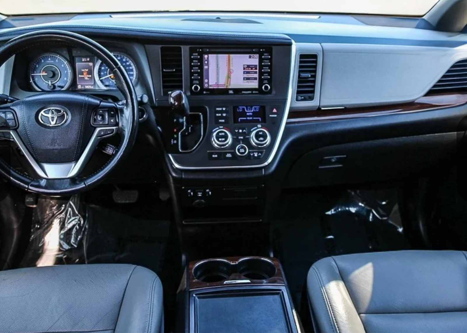 2018 Toyota Sienna Int