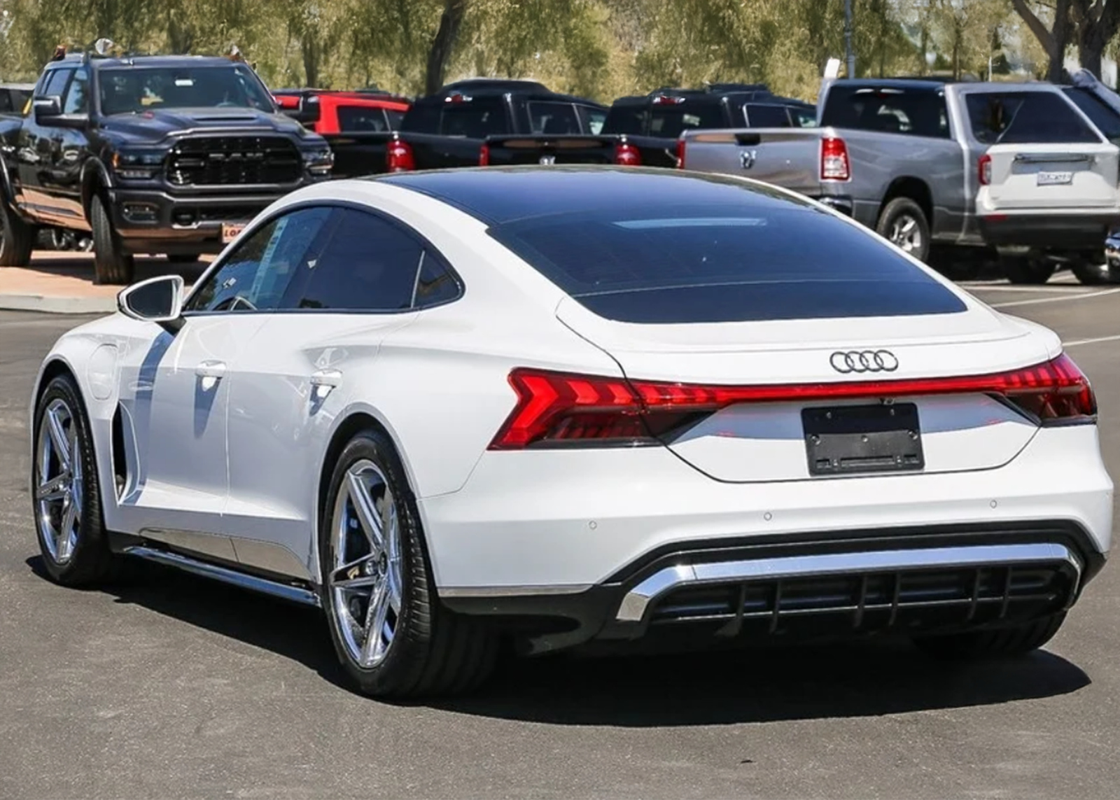 2022 Audi E-tron Ext3