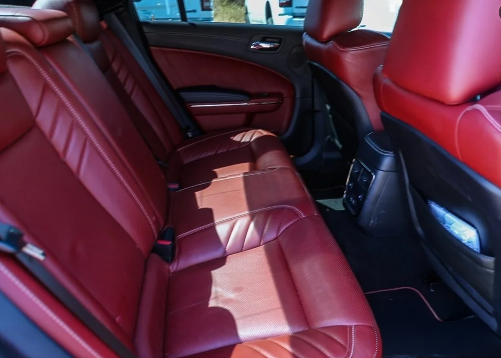 2022 Dodge Charger Int4